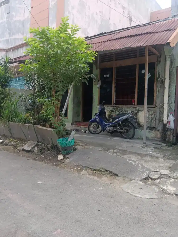 Jual tanah barat pasar klewer pnggir jln raya lt 308m harga 15jt/m neg