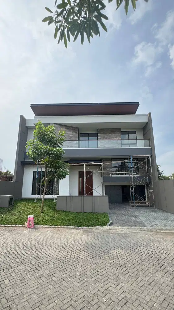 Dijual Rumah Mewah Pakuwon Indah Baru Gress