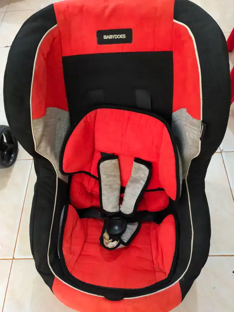 Dijual carseat bayi bs dipakai dr usia bayi  0 samapai  4thn