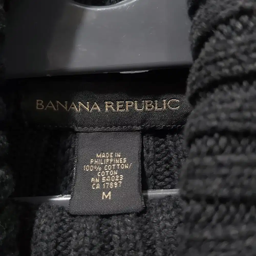 Sweater Banana Republik Original Made In Philippines Size M ke L - 90%