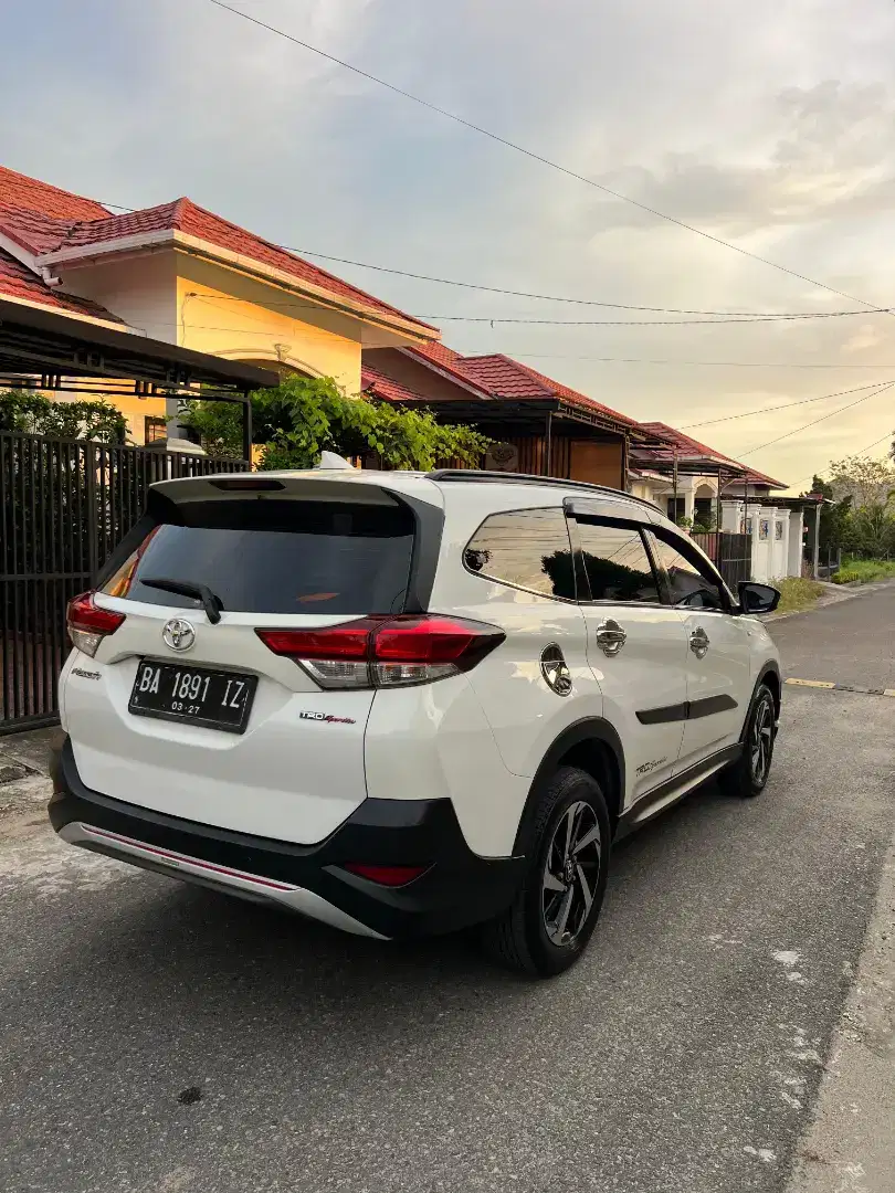 Dijual cepat Rush TRD Sportivo A/T