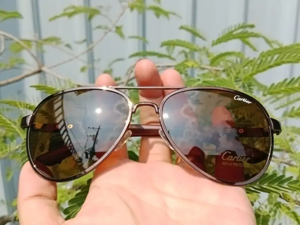 Kacamata Cartier lensa brown