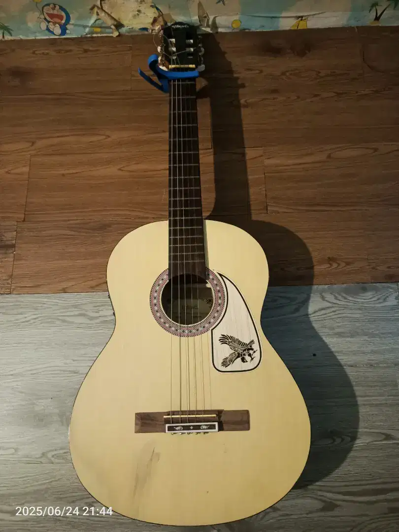 Jual Gitarr akustikk