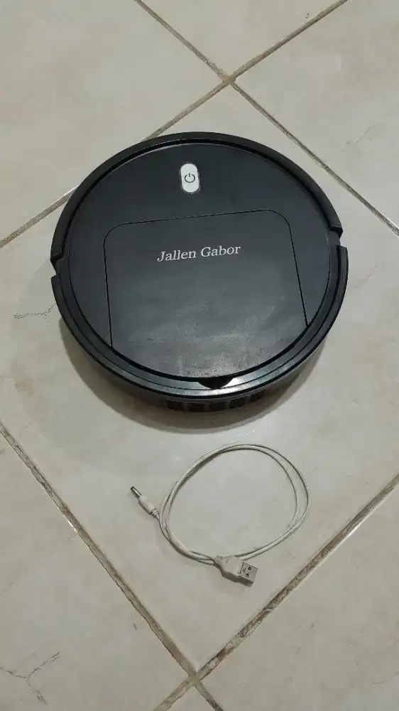 Robot Vacuum Cleaner (Jallen Gabor)