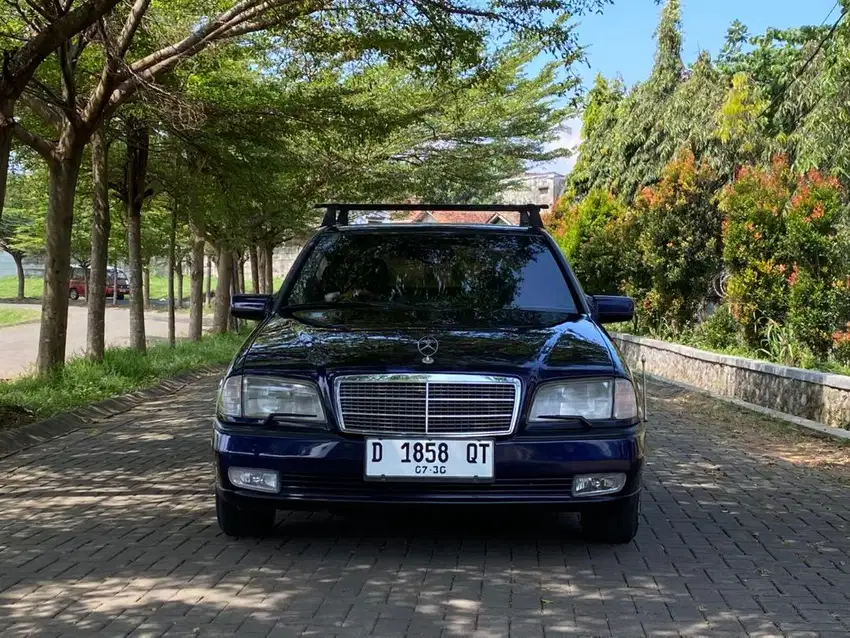 Mercy C-Class W202 C200