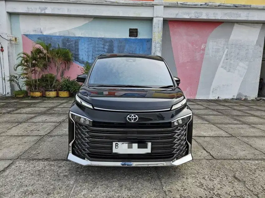 Toyota Voxy 2.0 AT All new Nik  2022 Pemakaian 2023