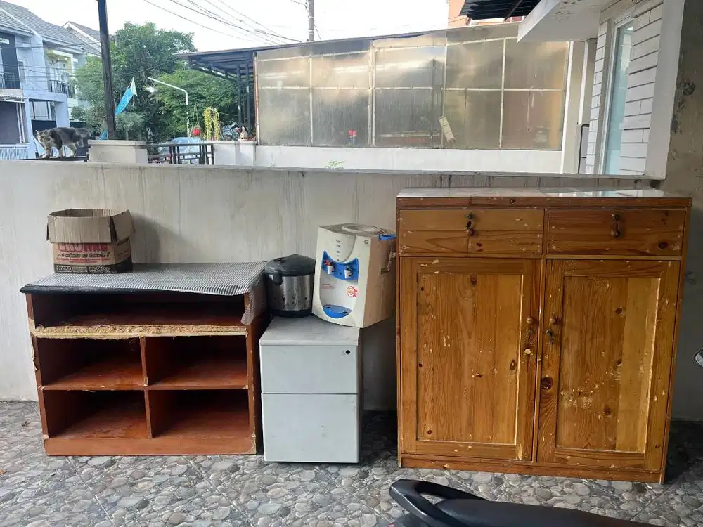 JUAL LEMARI BEKAS SESUAI FOTO MURAH LANGSUNG ANGKUT