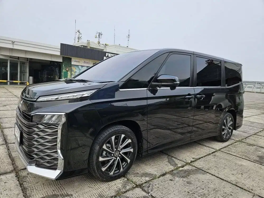Toyota Voxy 2.0 All New 2022