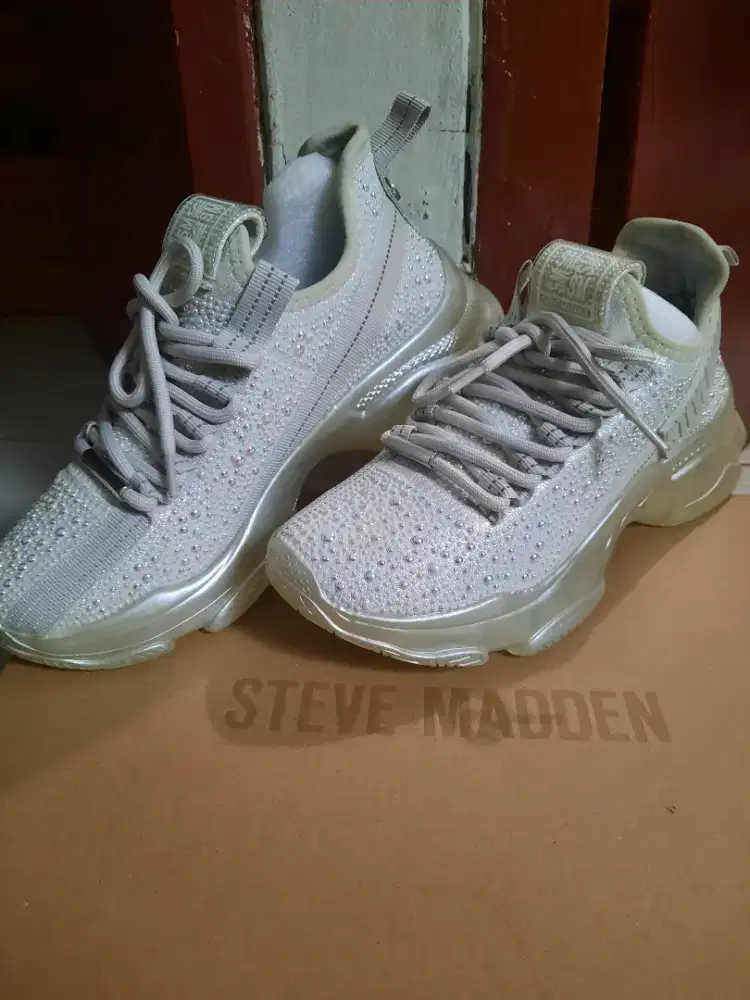Sepatu Steve Madden