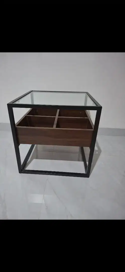 Meja informa kayu