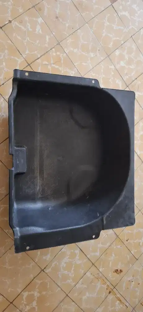 tempat bagasi ban serap crv 2000 -2002