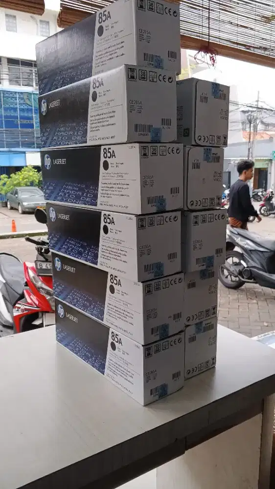 MENAMPUNG TONER BARU DAN BEKAS LEBIH STOK KANTOR