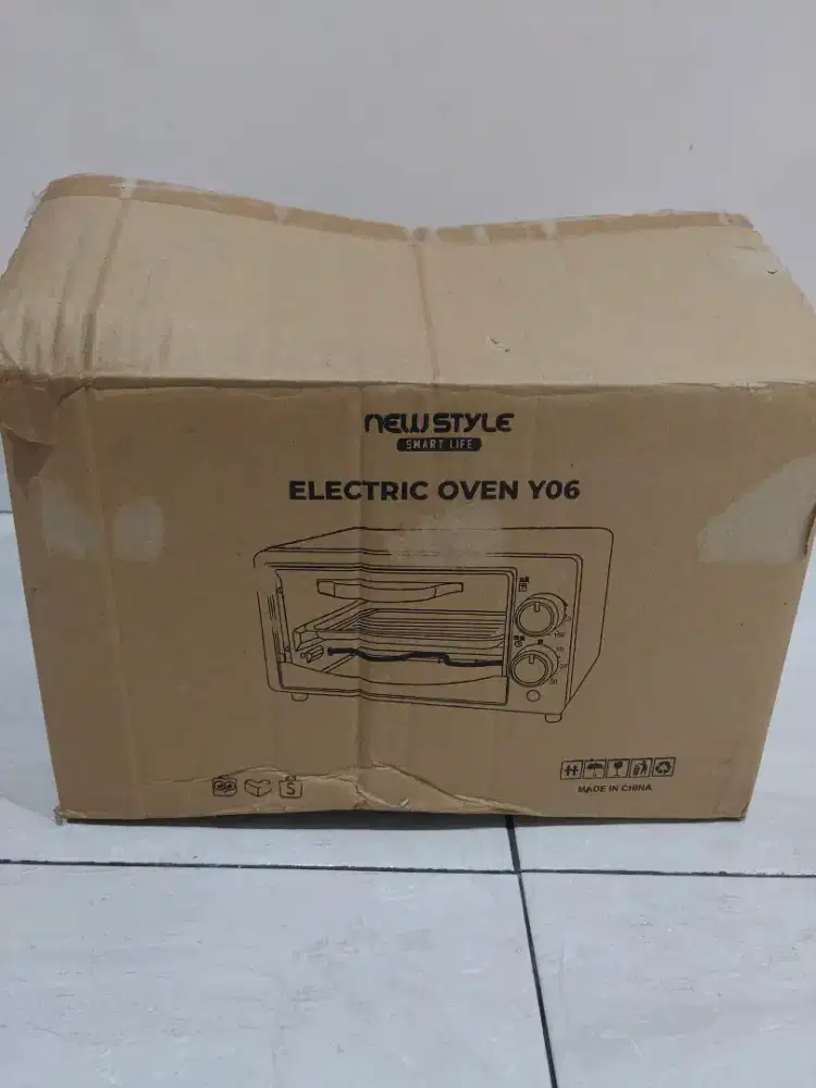 Oven microwave listrik Y06