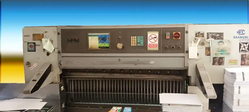 Computerized Paper Cutting Machine