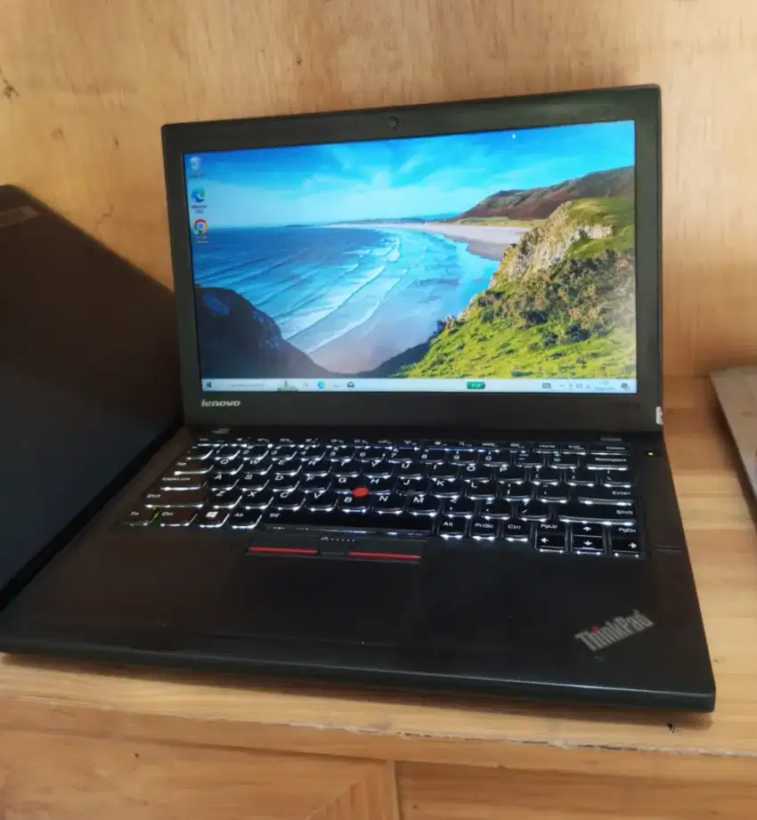 Thinkpad X240 Core I5-4210U DDR 8GB SSD 128GB 12.5 2.5 Jam Backlight