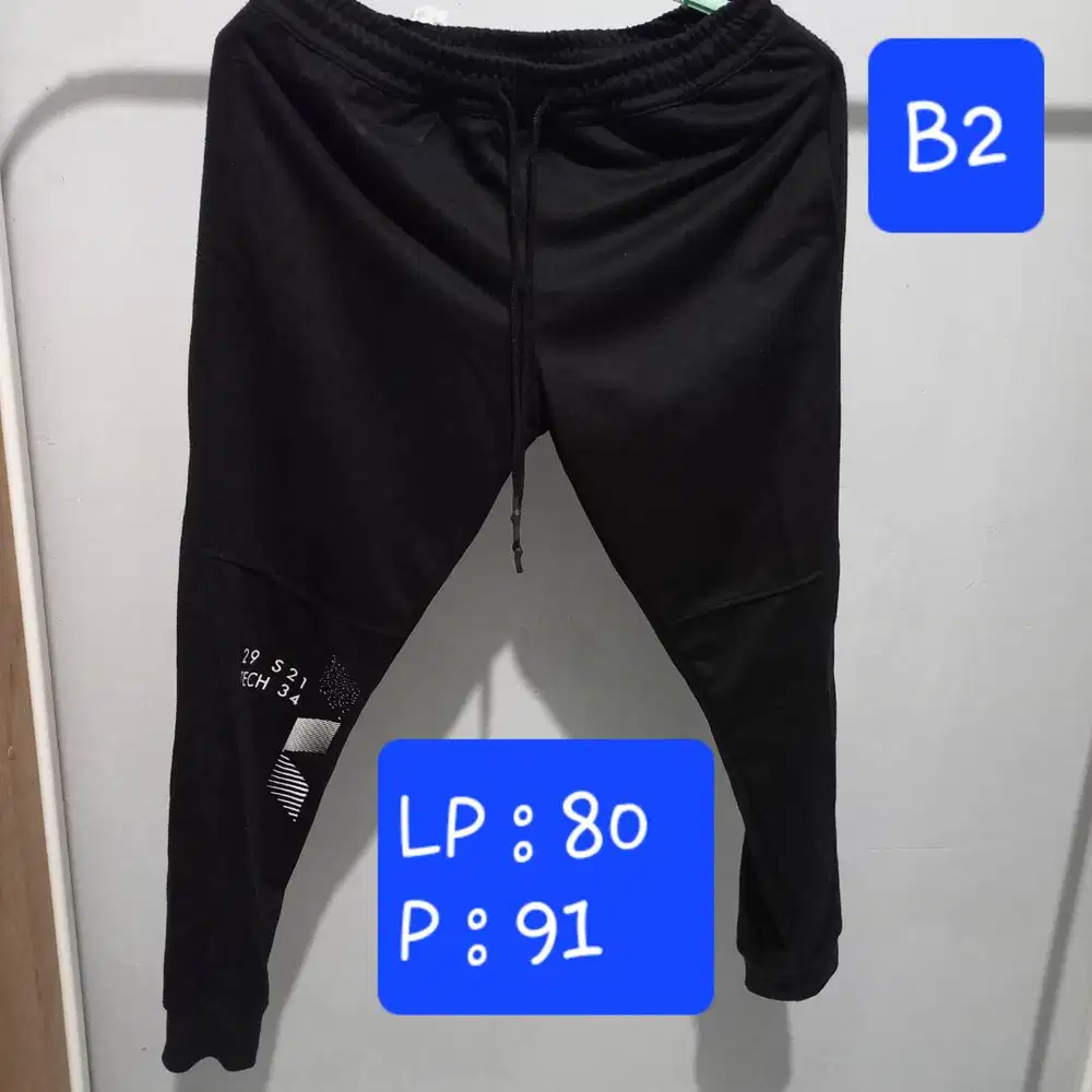 Joggerpants pria hitam size M