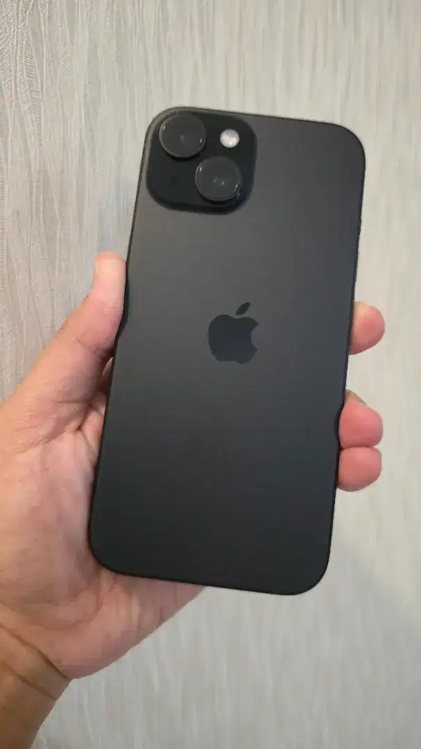 Iphone 15 Basic Garansi Resmi Ibox Like New