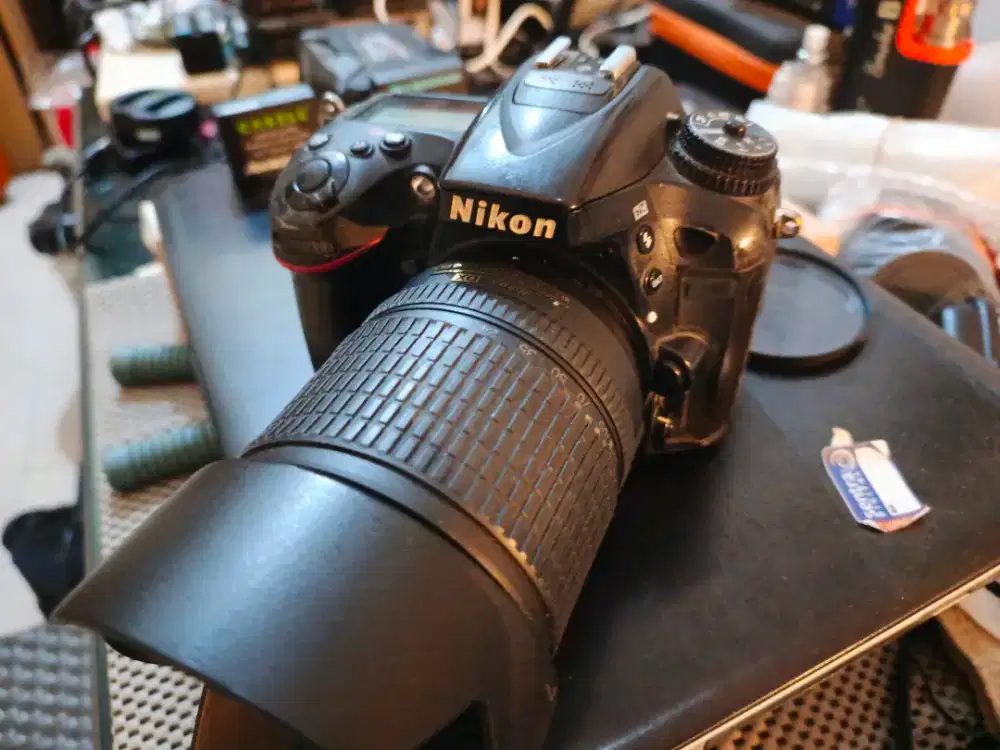 Nikon D7100 plus lensa Nikon 18-135mm