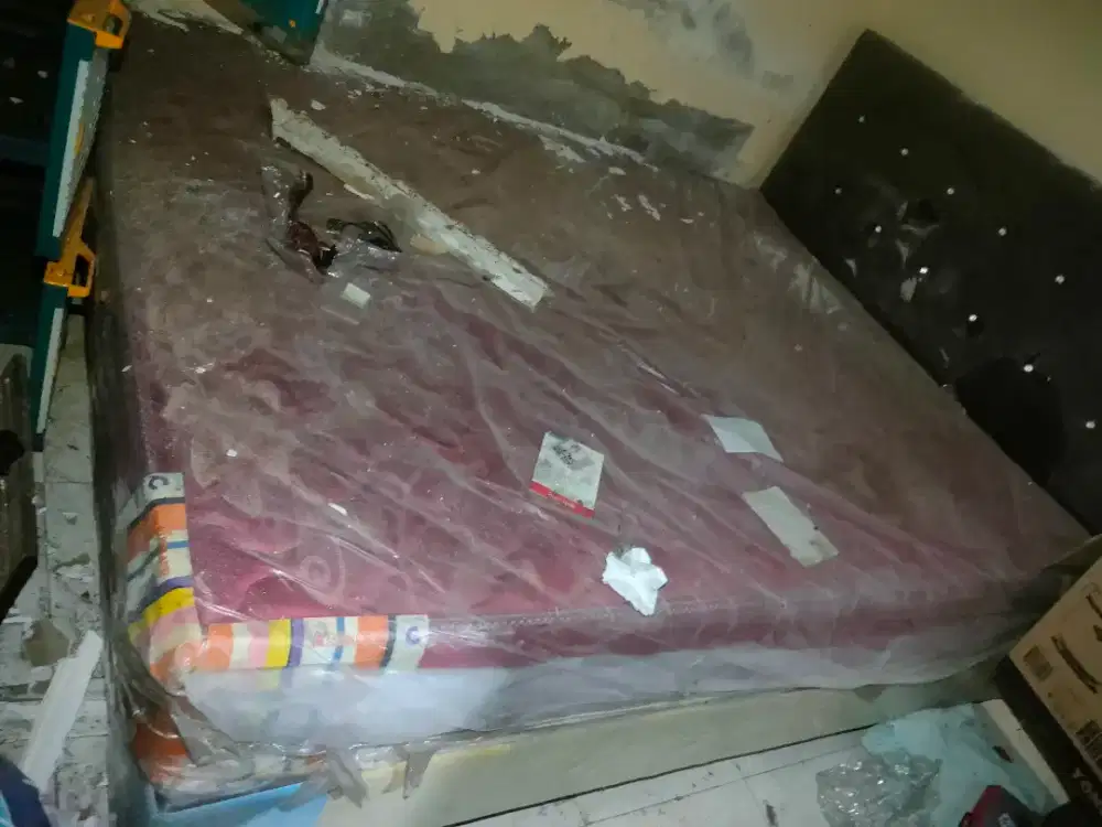 Springbed plus dipan empuk hanya perlu dibersihkan saja