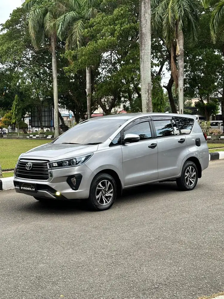 TOYOTA INNOVA V 2.4 AT 2021