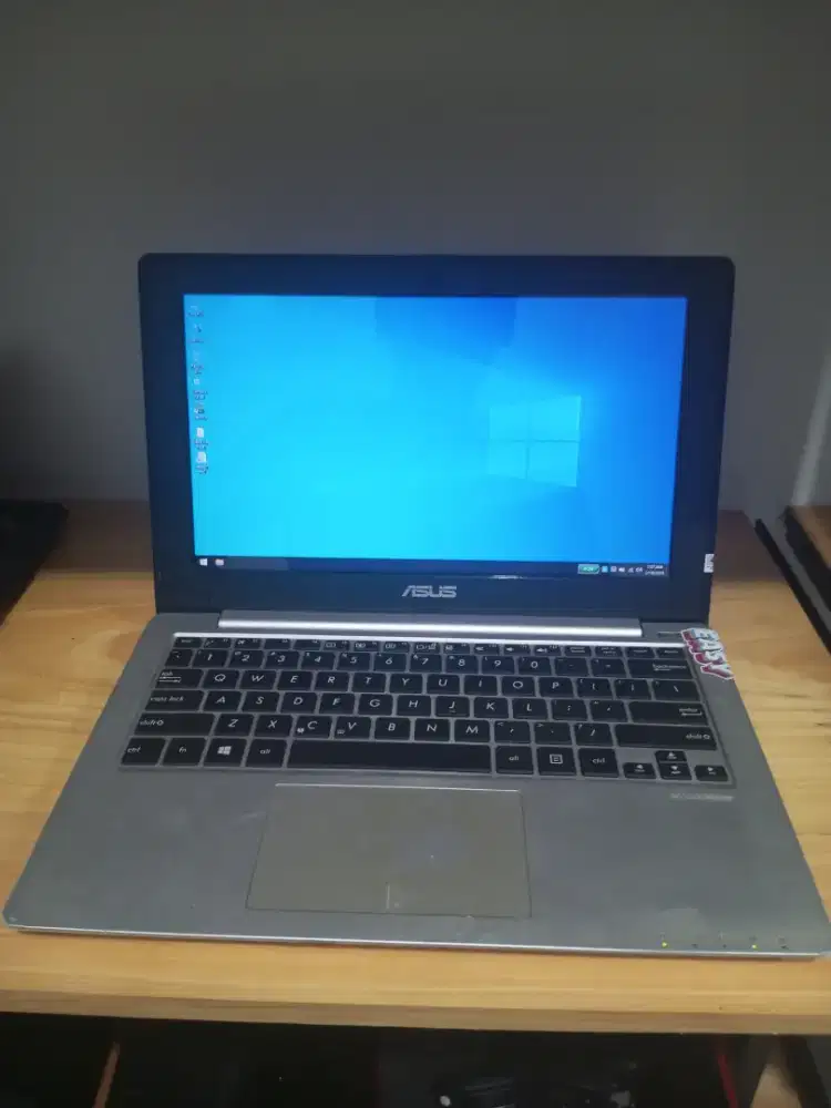 Asus X201E Intel 1007U DDR 4GB GB 320GB LED 12 Baterai 2 Jam