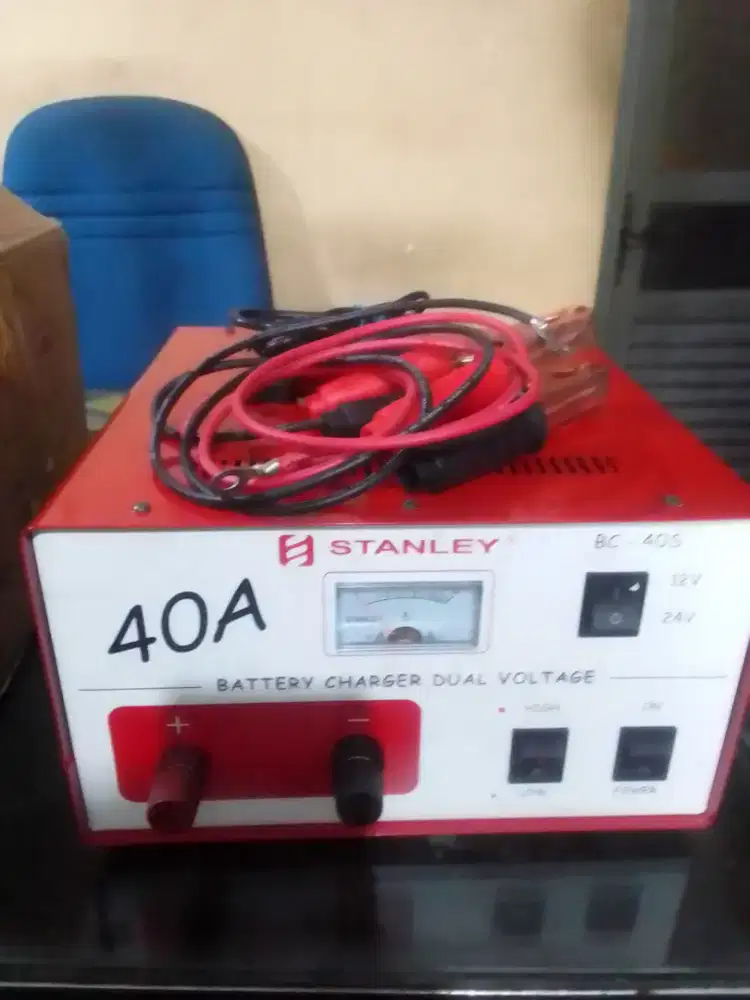 Charger Aki Stanley BC-40S