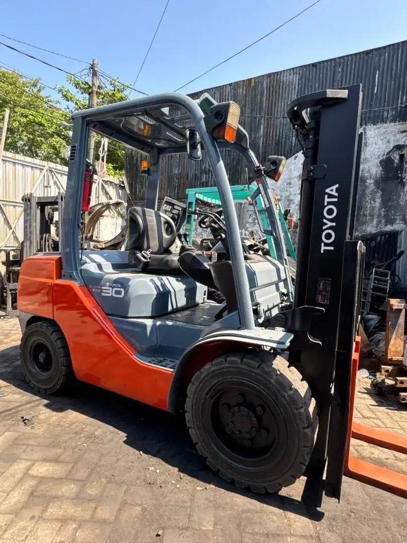 Toyota Forklift Bekas 3 Ton
