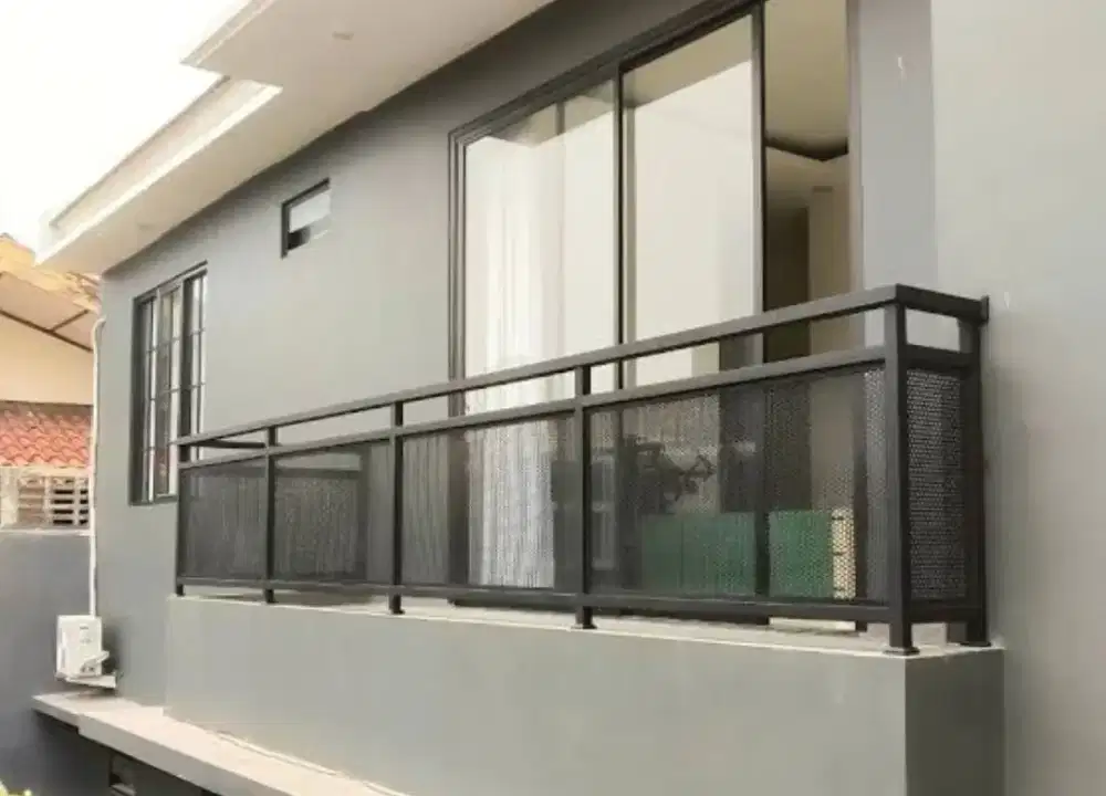Pagar balkon minimalis