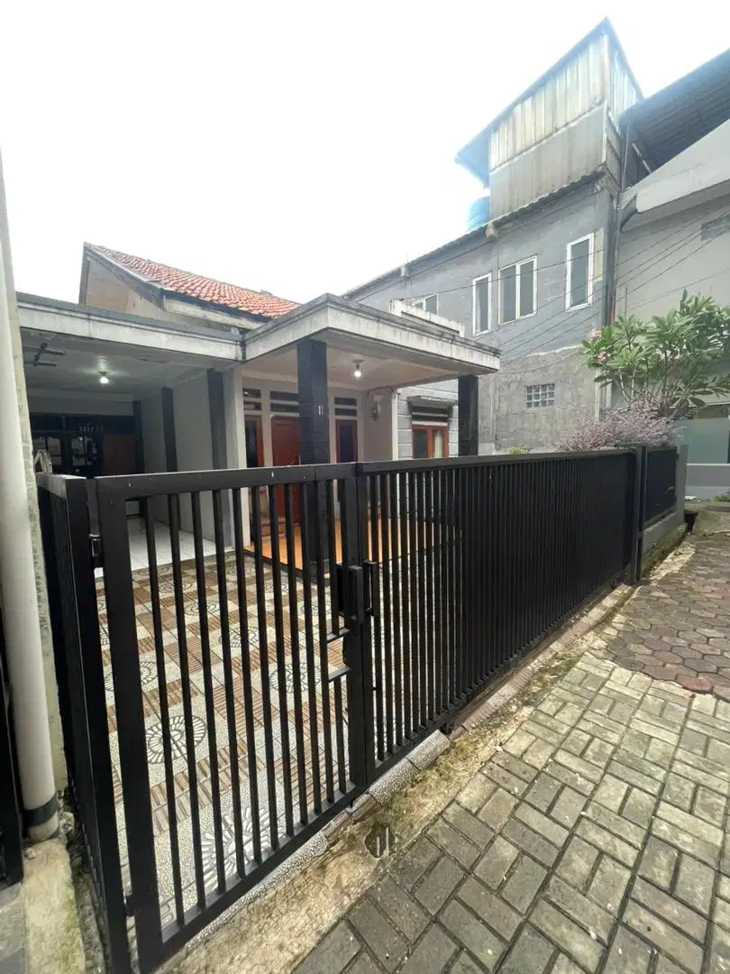 Dijual cepat rumah di cinere depok