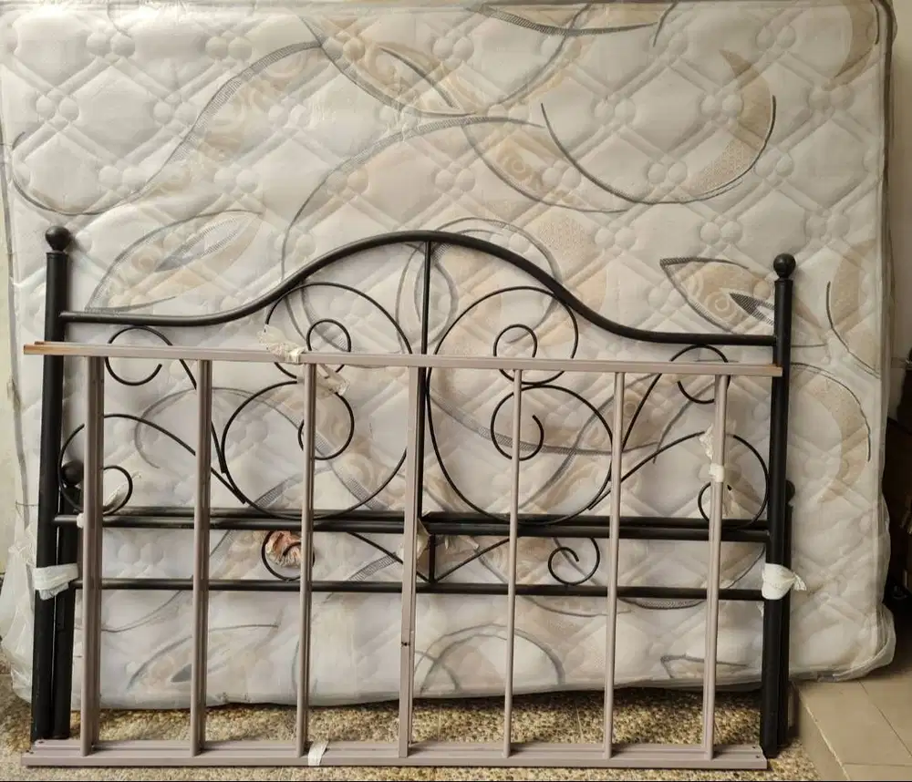 Ranjang besi Florence + Springbed Maggio Plushtop 160 x 200