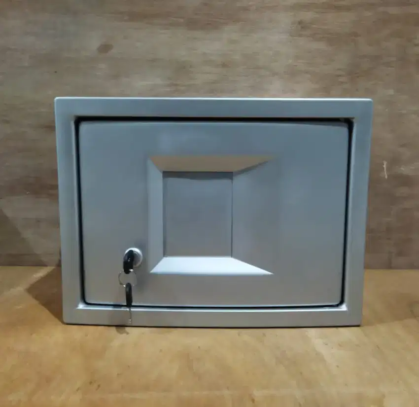 Safe Deposit Box Kunci Manual Kotak Simpan Uang BPKB Kondisi Bekas