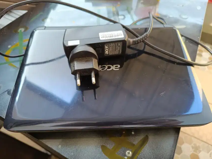 Acer Aspire One AO532h-2Bb 10 inch 2GB/500GB (upgrade), ada minus