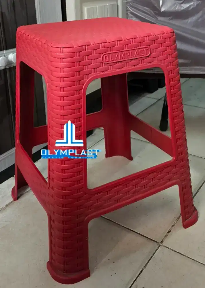 Kursi baso ppastik olymplast merah fanta