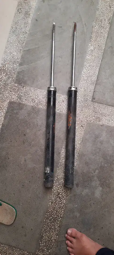 Dijual murah shockbreaker belakang suzuki sx4 scross