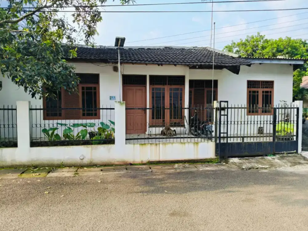 DIJUAL RUMAH POSISI HOOK JALAN LEBAR NEMPEL TOLL CIJAGO
