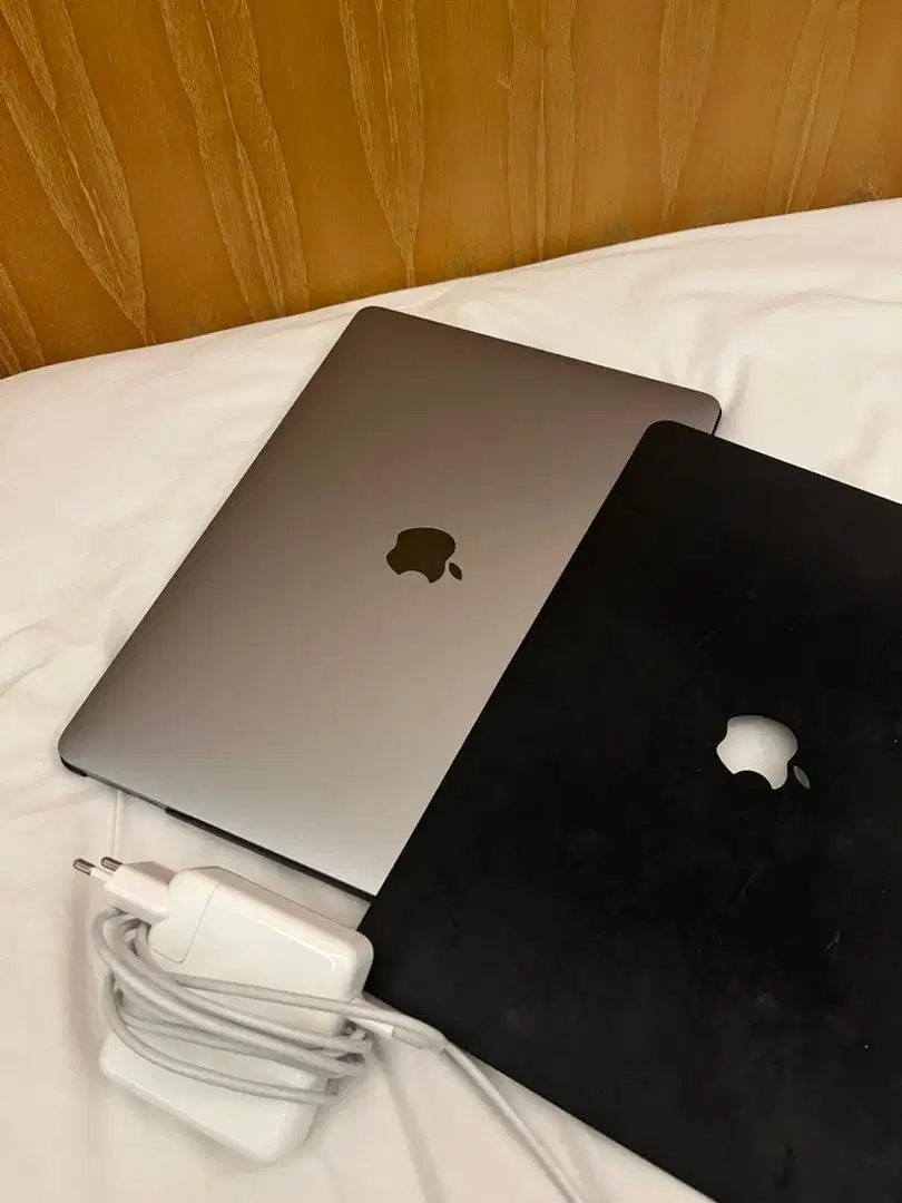 Macbook Pro M2 2022