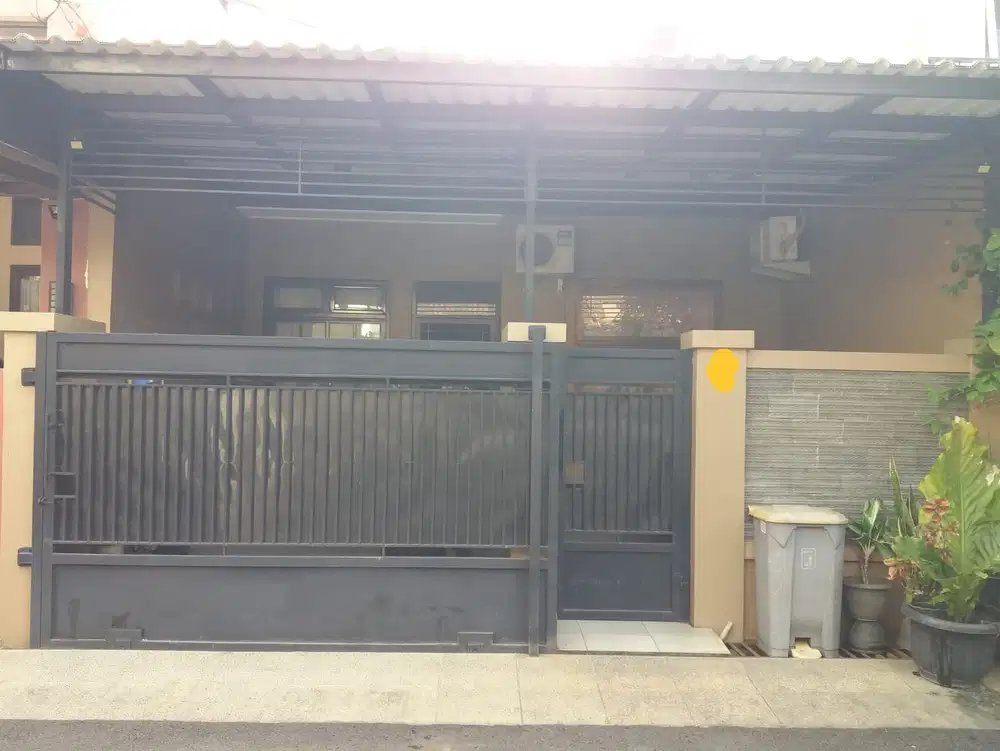 Rumah Dijual Cepat di Perumahn Puri Gading Dekat Tol Jatiwarna Bekasi