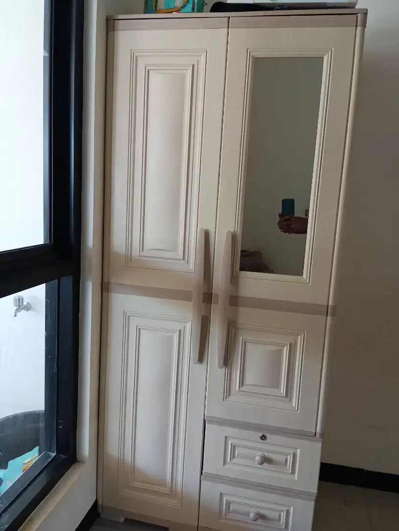 Lemari plastik Olymplast 2 pintu