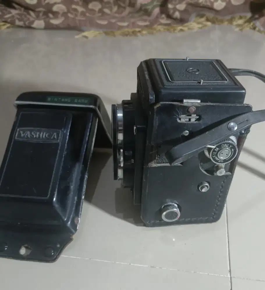 Kamera Yashica 635 Made in Japan masih utuh bagus