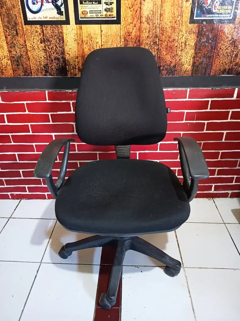 Kursi Kantor (Kursi Direktur)