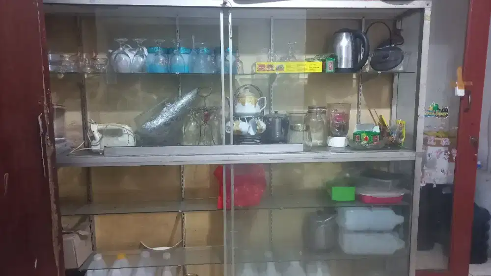 Etalase Barang untuk Usaha