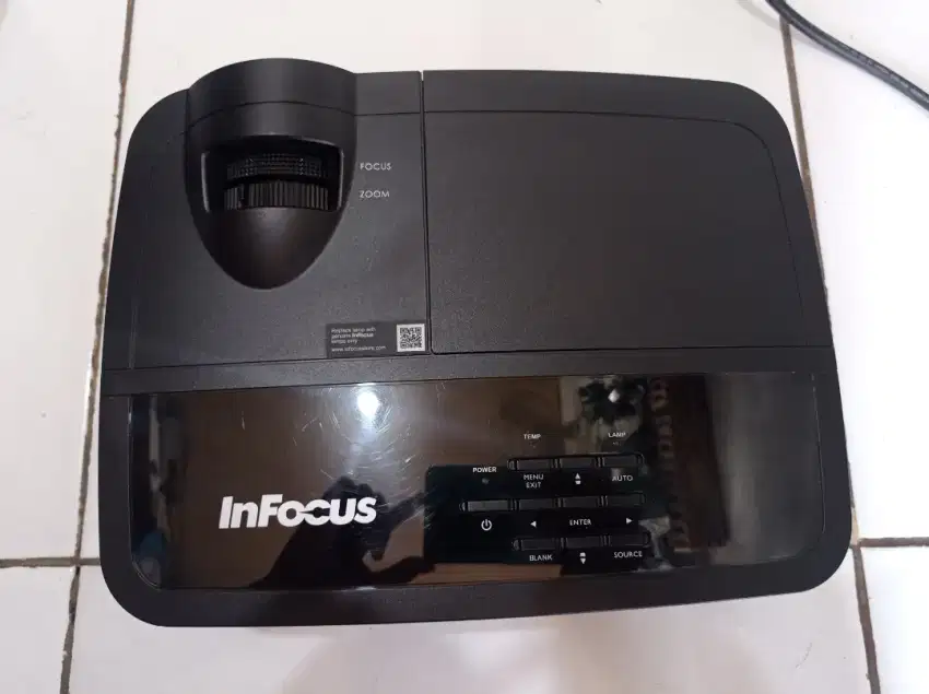 Dijual Proyektor Infocus IN114A – Siap Pakai, Dapet Tas & Kabel