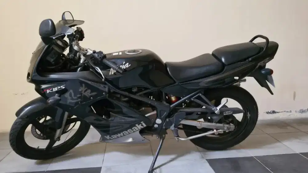 Dijual! Kawasaki Ninja RR 150 Super Kips 2012 – HITAM
