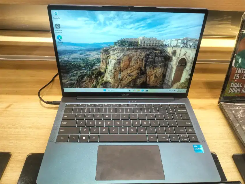 Acer aspire lite alt143mid