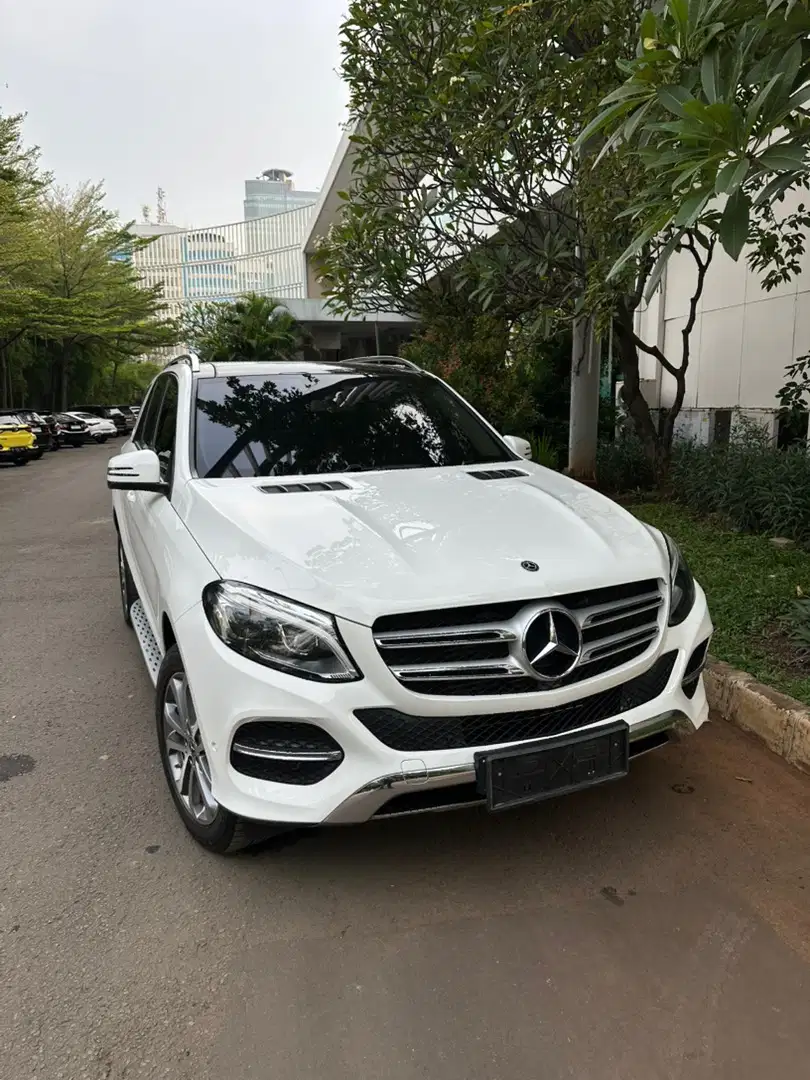 Mercedes Benz GLE250d 2018 Putih Panoramic
