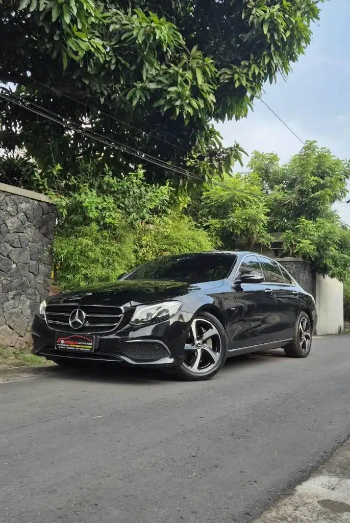 MERCY E300 AVANTGARDE SPORT STYLE
Th reg  : 2020, odo 30 rb an miles