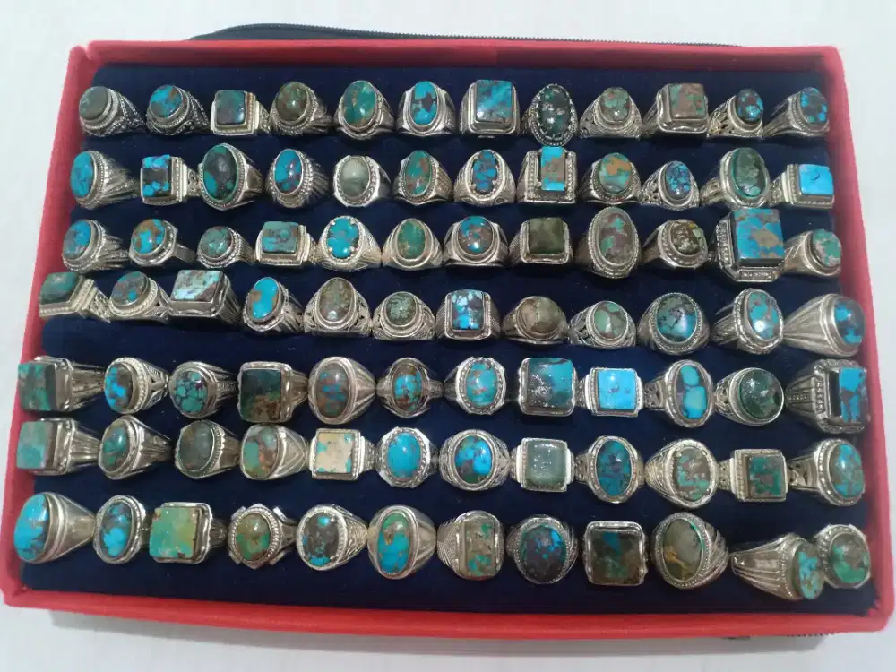 Phirus persia kuno + emban nya