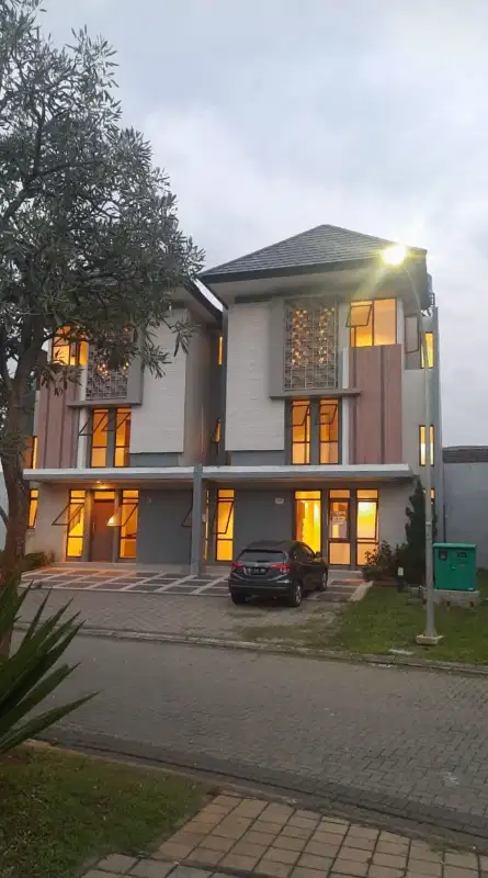 D jual rumah gandeng  kost d Ice BSD