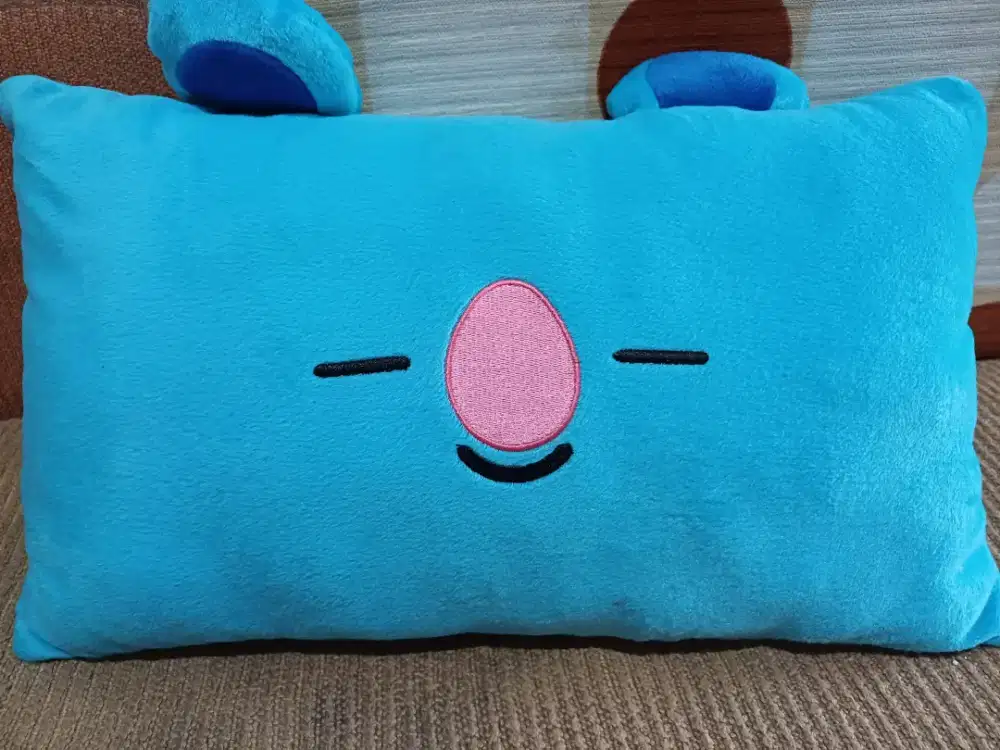 Bantal boneka BT21