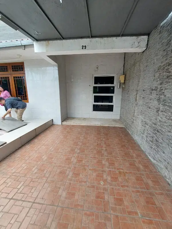 D jual rumah d taman surya 3 jak bar